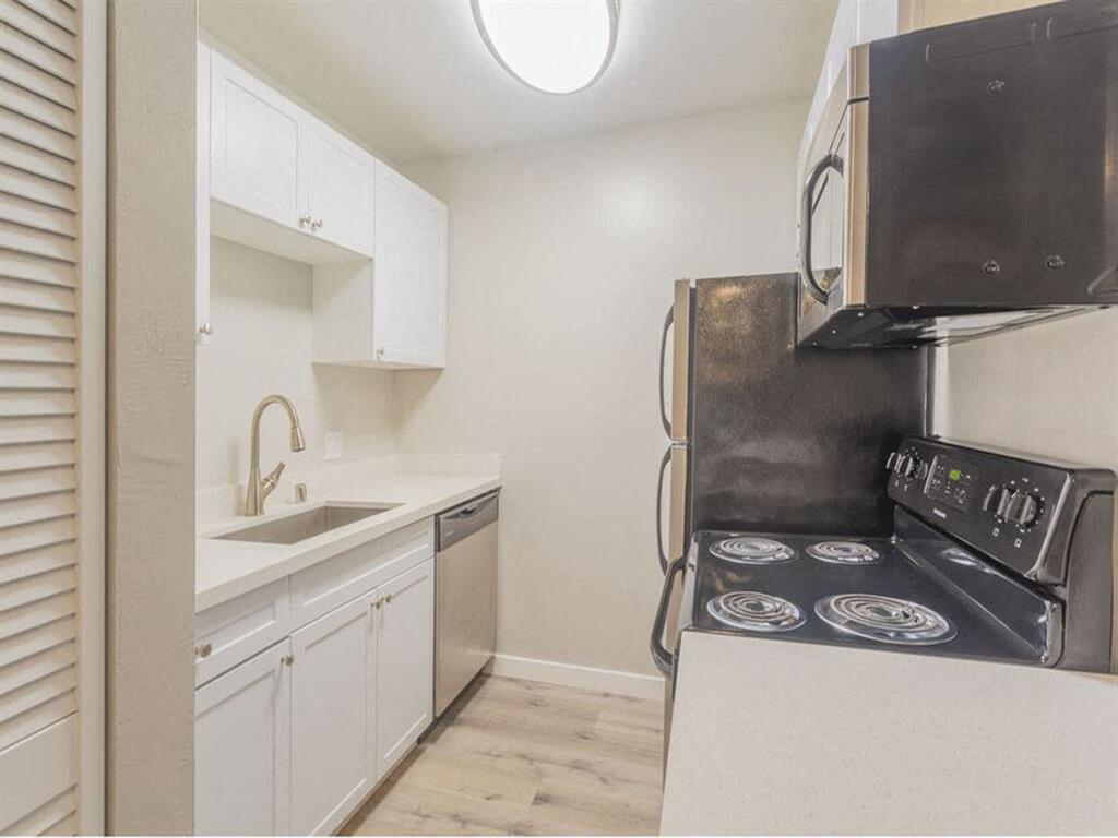 Skyline Heights Apartments photo 5